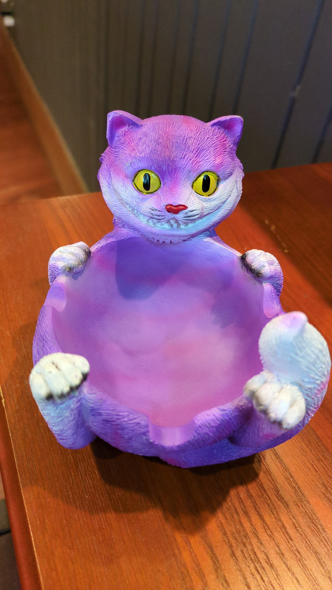 Cheshire cat ashtray