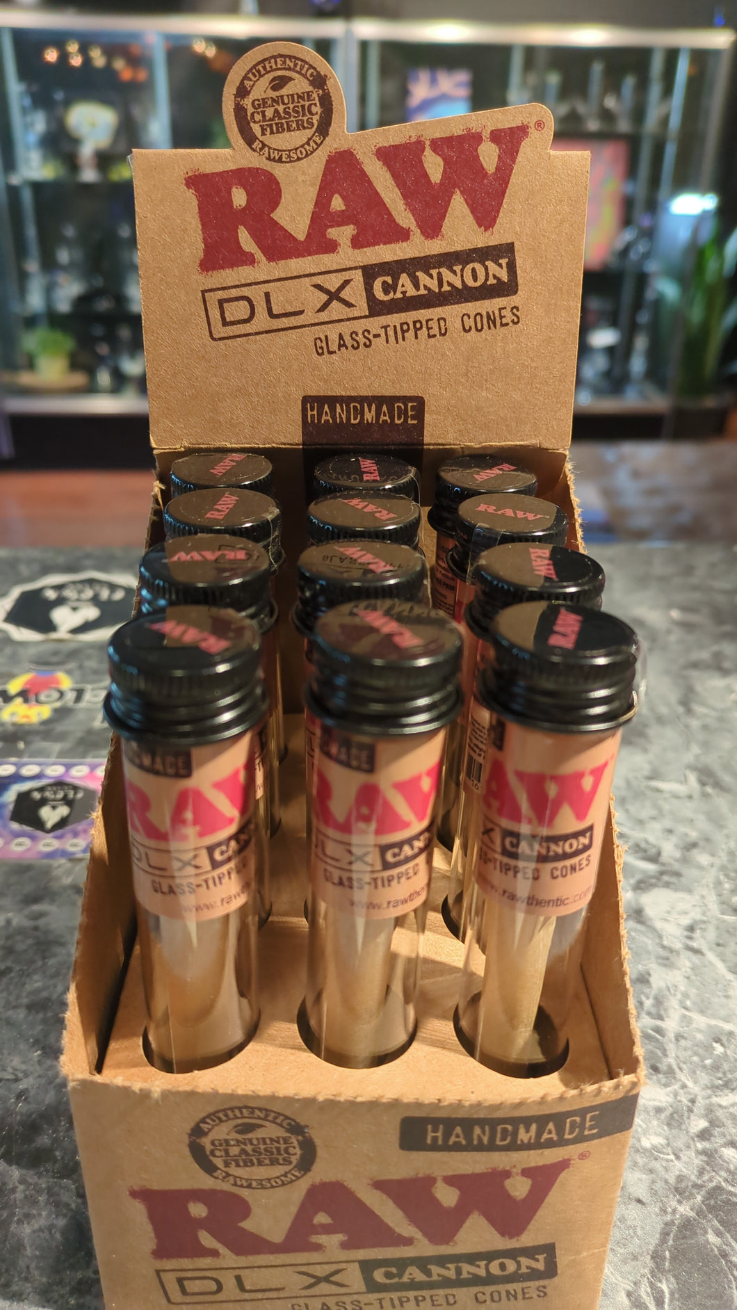 Raw DLX cannon glass tipped single cone